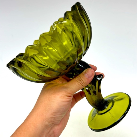 Retro avocado green glass tulip shaped compote / candy dish by Indiana Glass Co - Picture 2 of 6